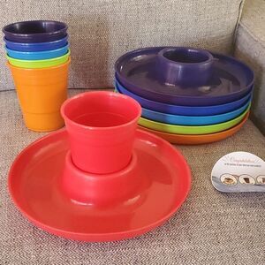 New! 1 hand Plate with cup and holder. Chips and dip, salsa Rainbow 6pk.QVC 🎁